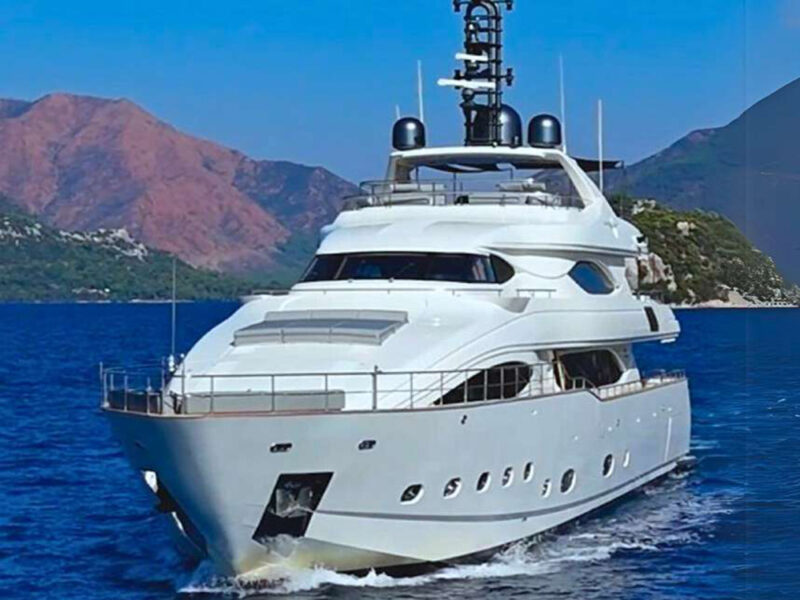 CRN 128 Ariela yacht charter