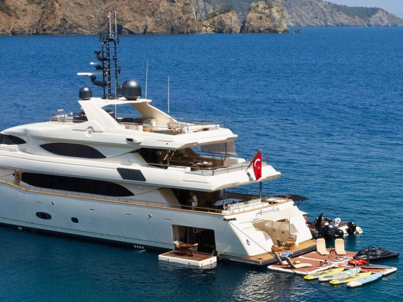 Ariela motor yacht