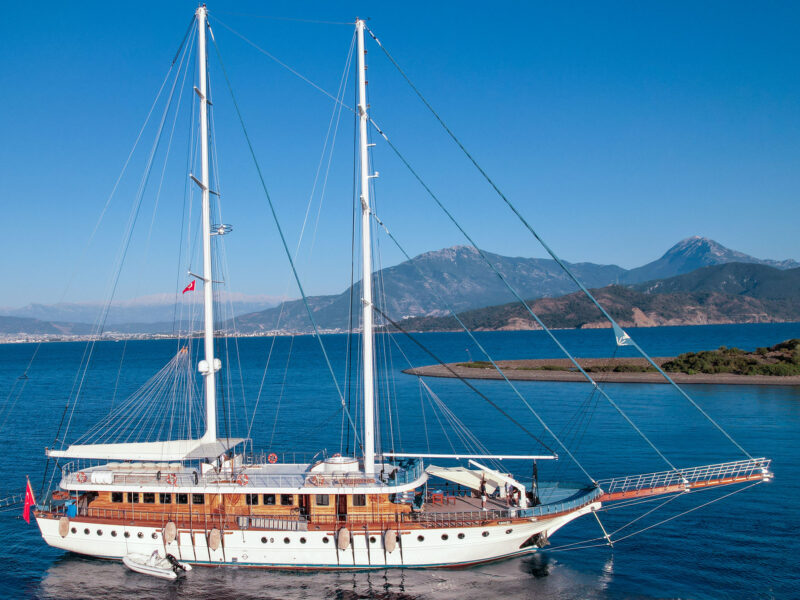 gulet queen atlantis yacht charter
