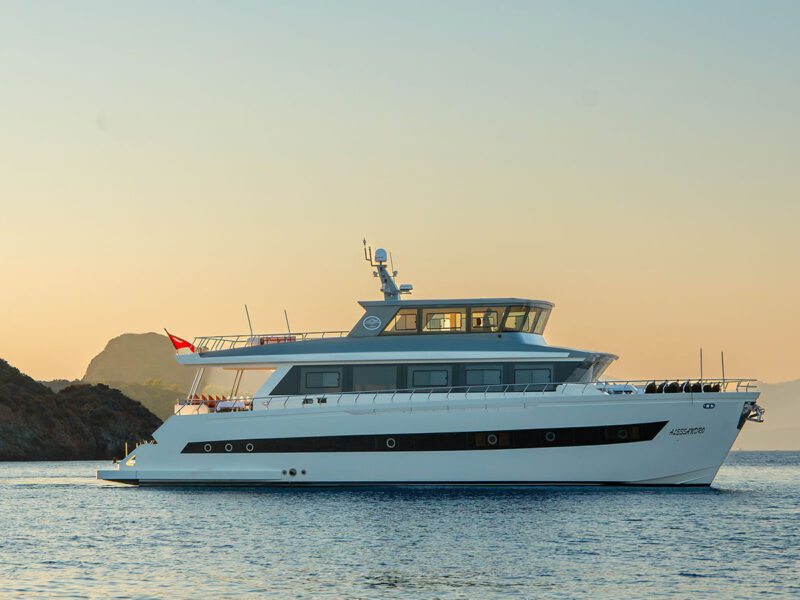 Alessandro trawler yacht charter