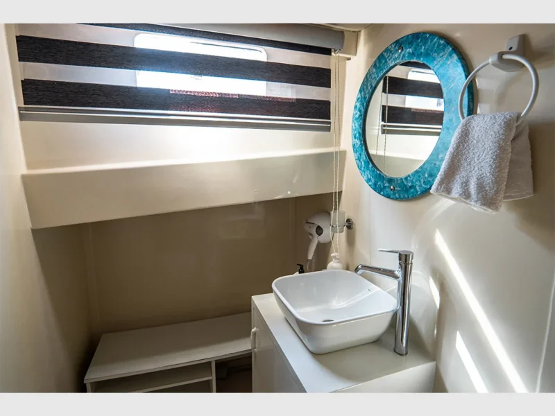 Ametist A gulet interior triple cabin 3 bathroom