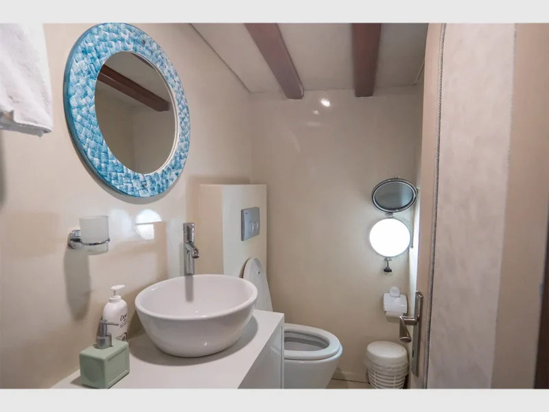 Ametist A gulet interior doble cabin 1 bathroom