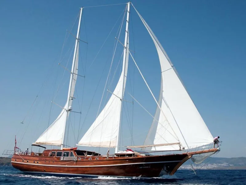 Arif Kaptan A gulet yacht charter