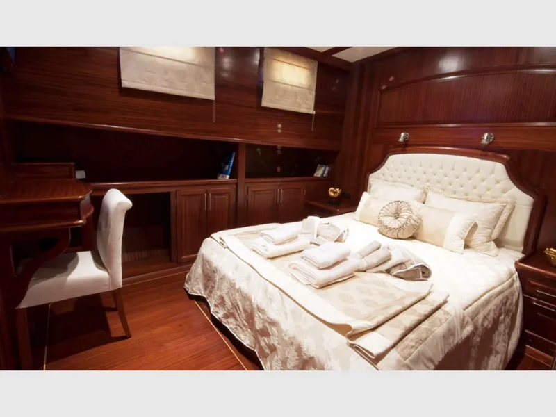 Arif Kaptan A gulet interior double cabin