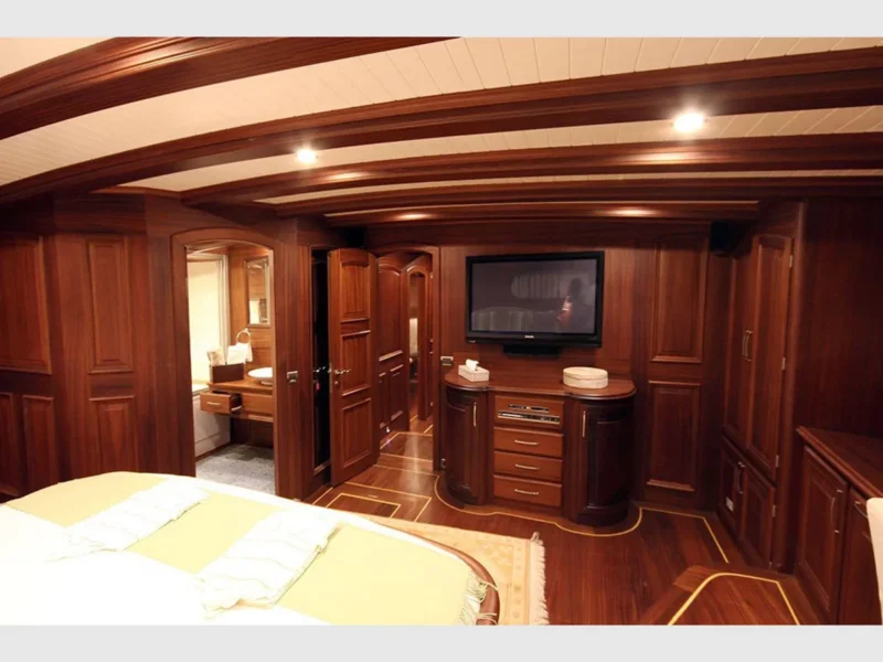 Caner 4 gulet interior aft master cabin