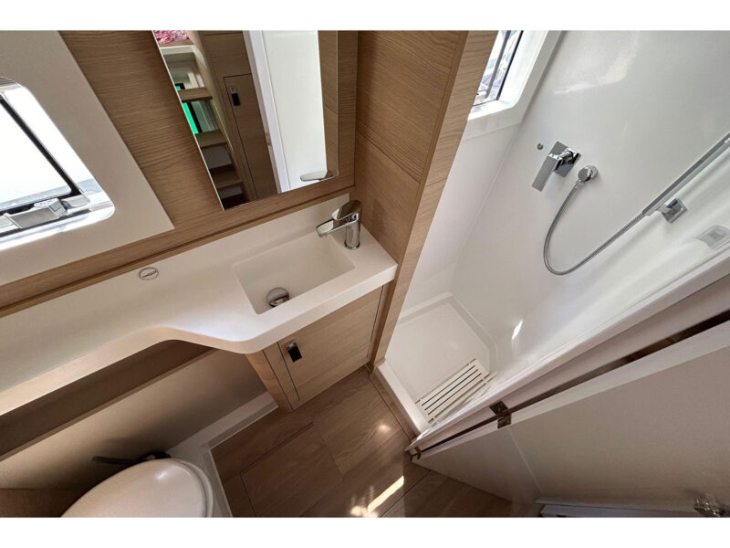 Aventura 37 catamaran bathroom