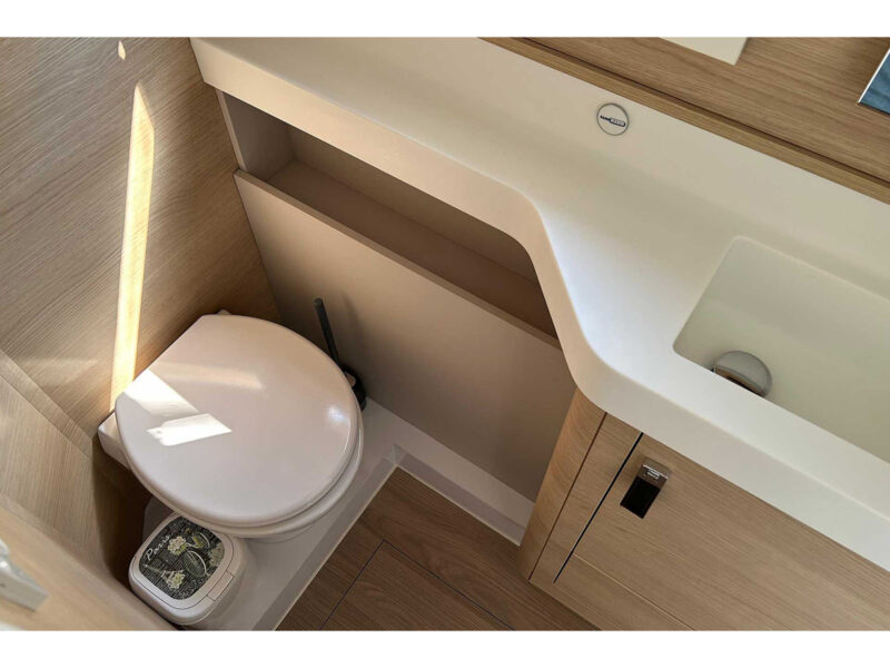 Aventura 37 catamaran bathroom
