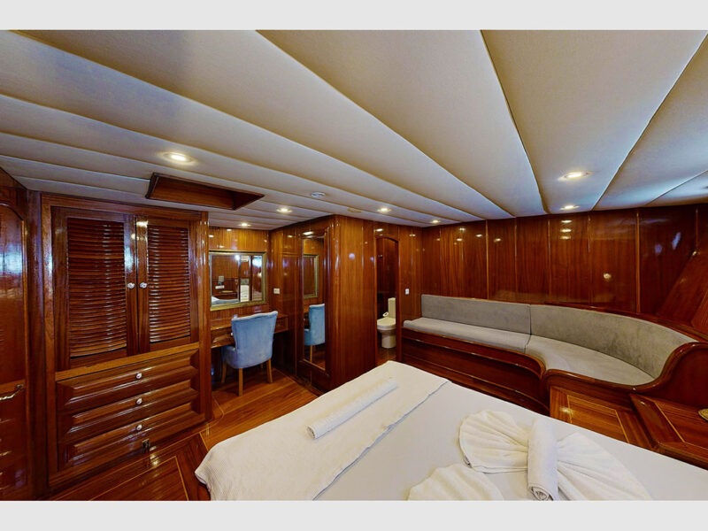 Diamond Lila charter gulet interior fore master cabin
