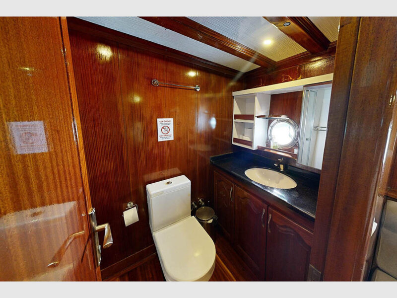 Diamond Lila charter gulet interior twin cabin bathroom