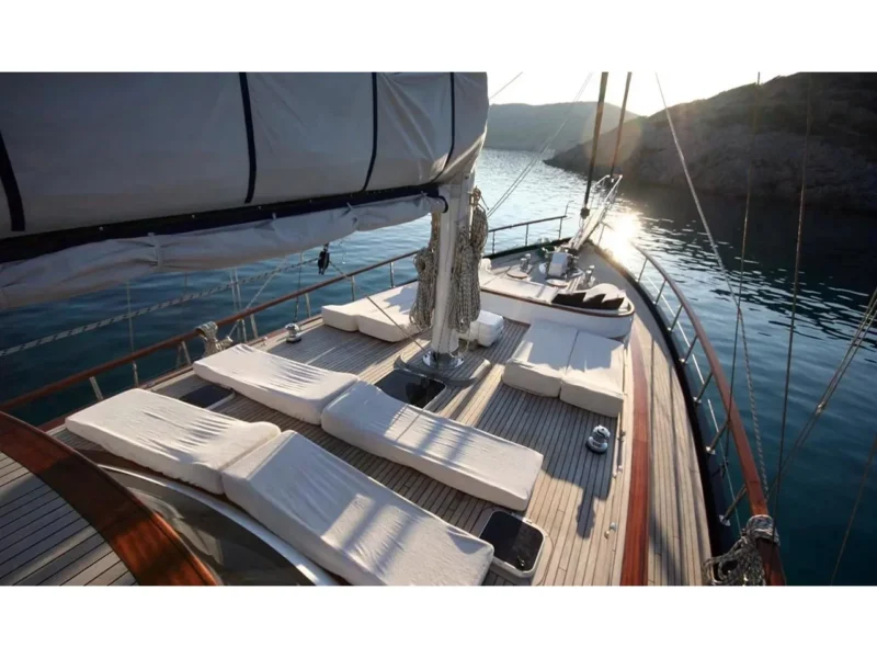 Didi gulet outdoor fore deck sunbeds