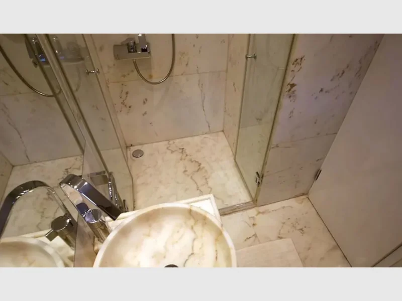 Didi gulet interior twin cabin bathroom