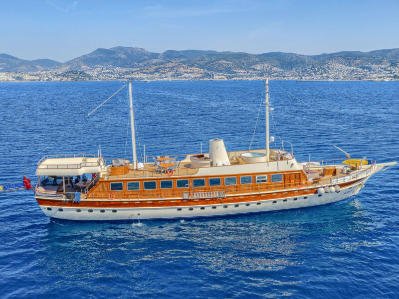 gulet elara-1 yat