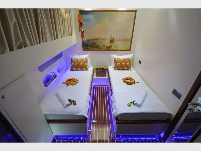 Gul Sultan charter gulet interior twin cabin