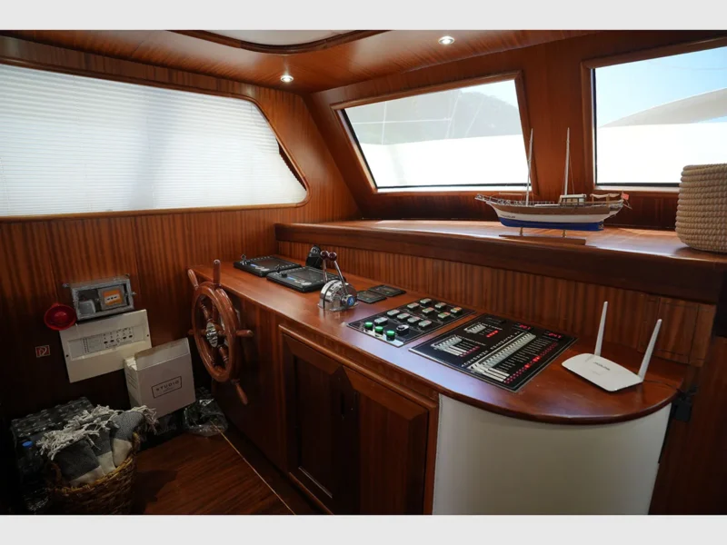 Kocaoglan-1 gulet interior wheel house