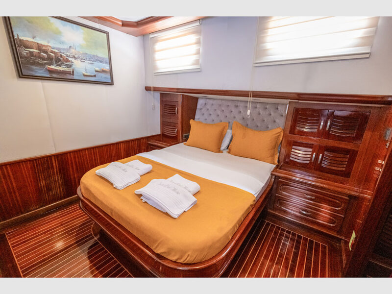 Luce Del Mare interior double cabin