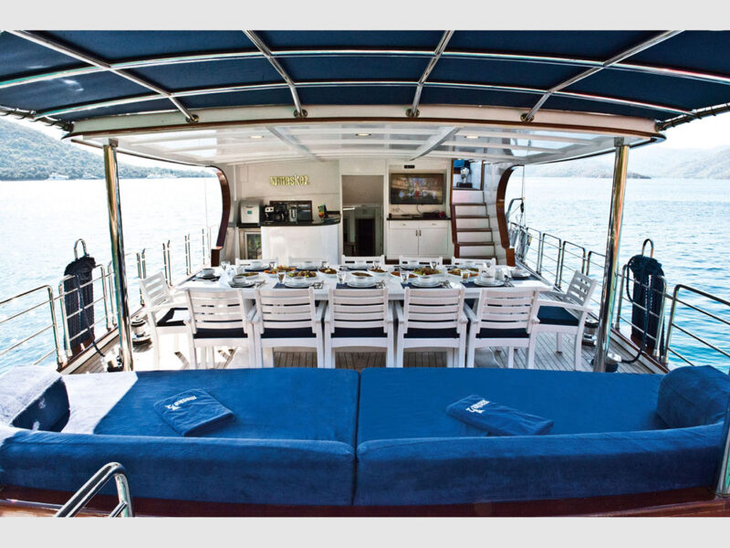 Maske-2 charter gulet outdoor aft deck