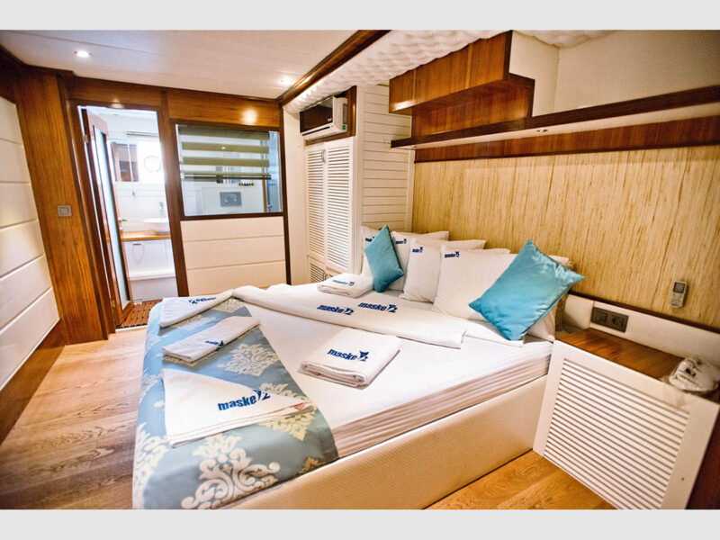 Maske-2 charter gulet interior double cabin Manolya