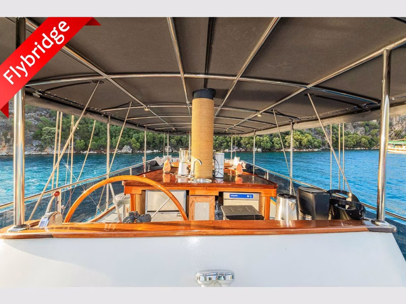 Mio Vento gulet outdoor upper deck