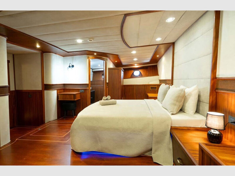 Nevra Queen charter gulet interior fore master cabin