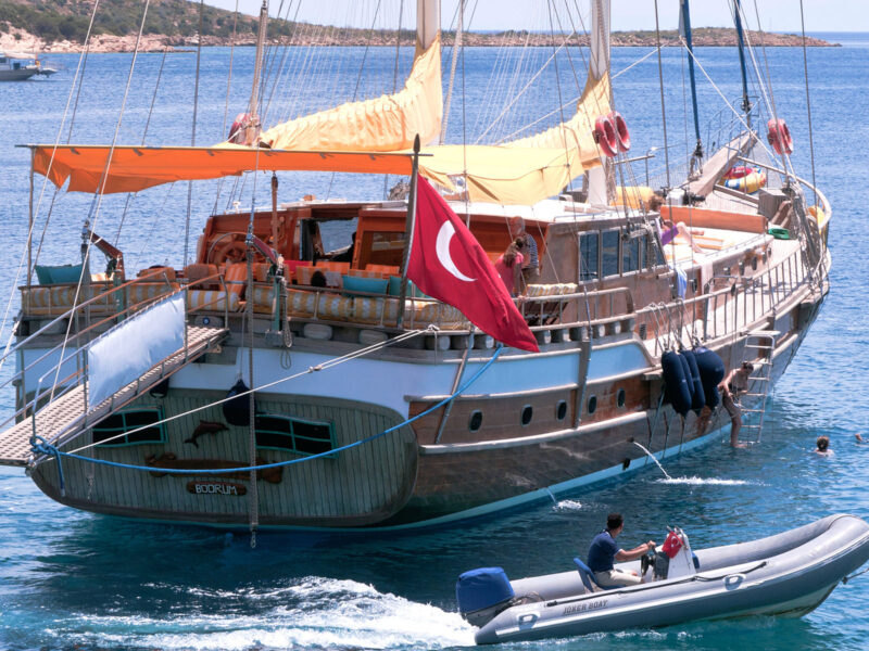 Parss Gulet exterior aft view