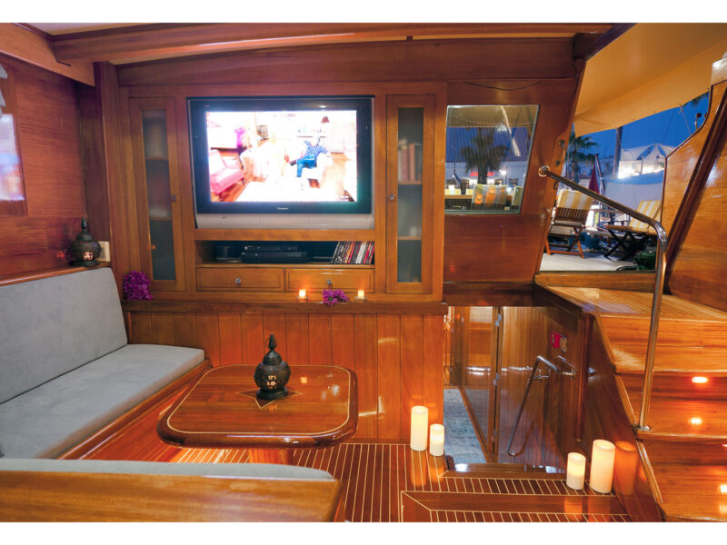 Parss Gulet interior saloon tv unit