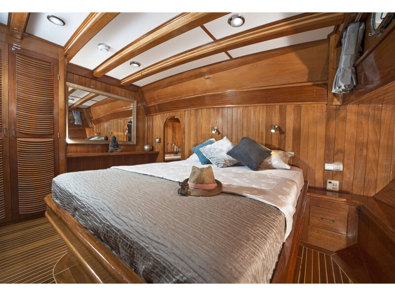 Parss Gulet interior fore master cabin