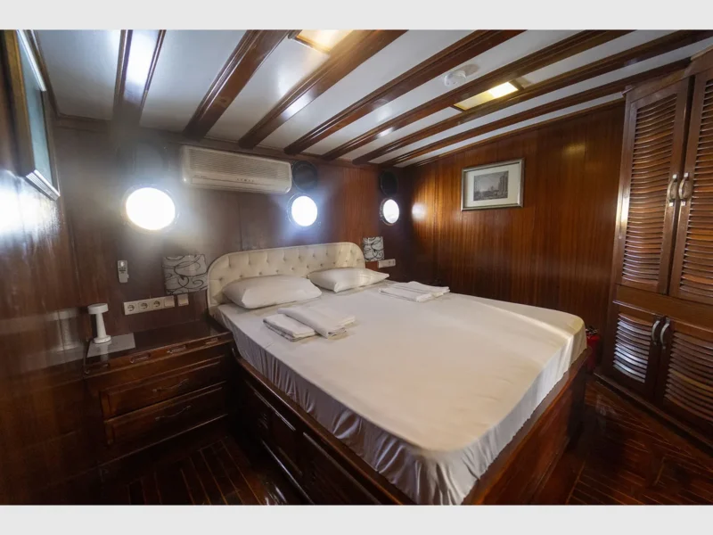 Prenses Lila gulet charter yacht interior double cabin 1