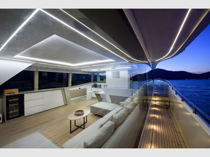 Tanway Trawler Charter Yacht Outdoor Side Deck