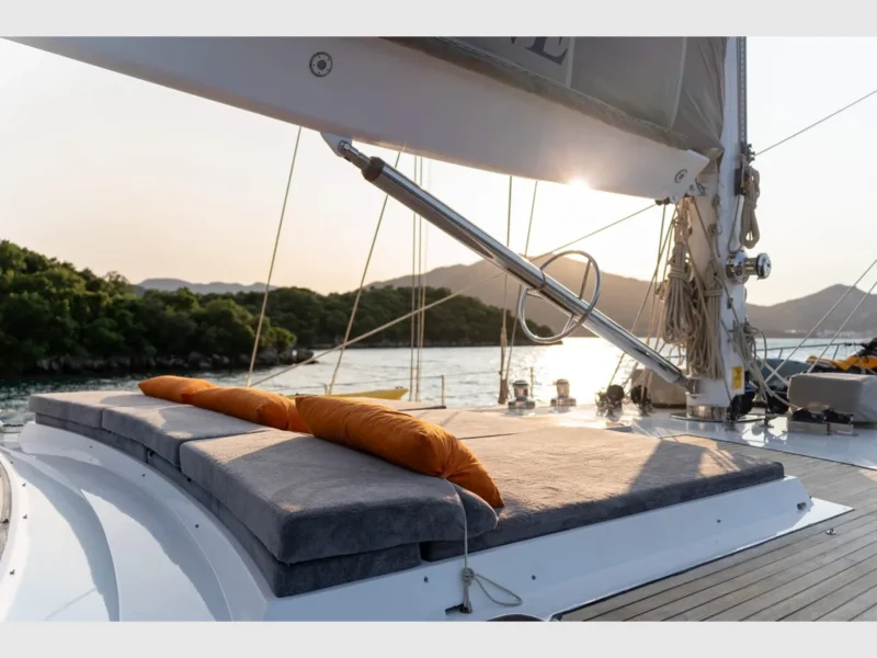Ubi Bene gulet charter yacht outdoor fore deck sunbeds