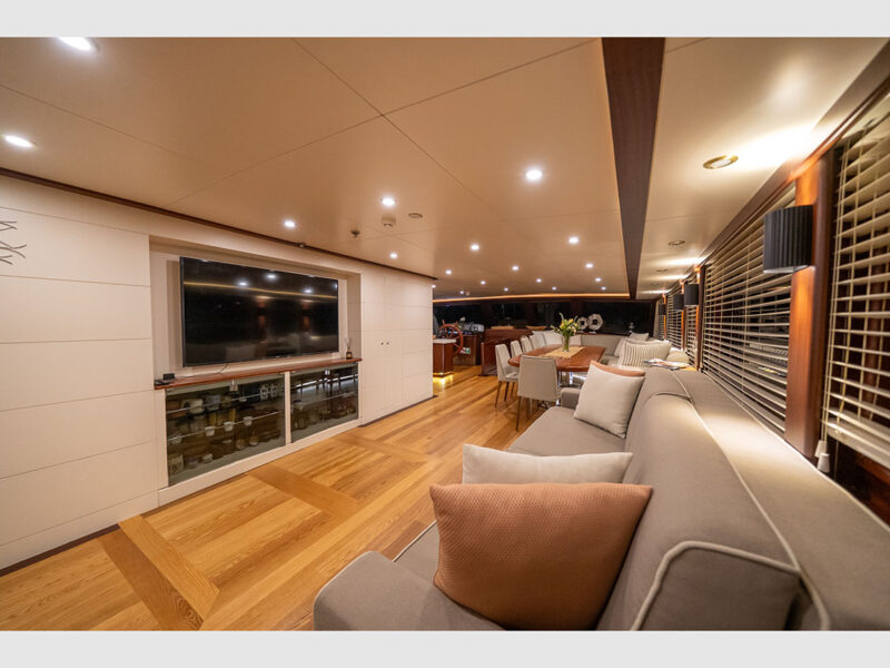 Virtuoso gulet interior saloon TV area