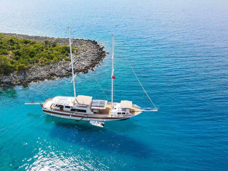 Queen of RTT gulet yacht charter