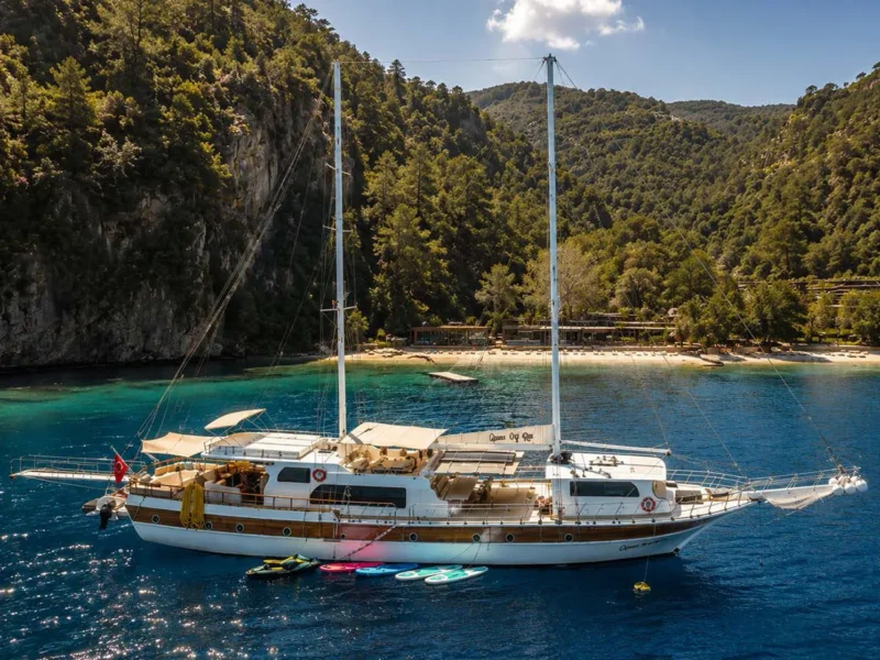 Queen of RTT gulet yacht charter blue cruise