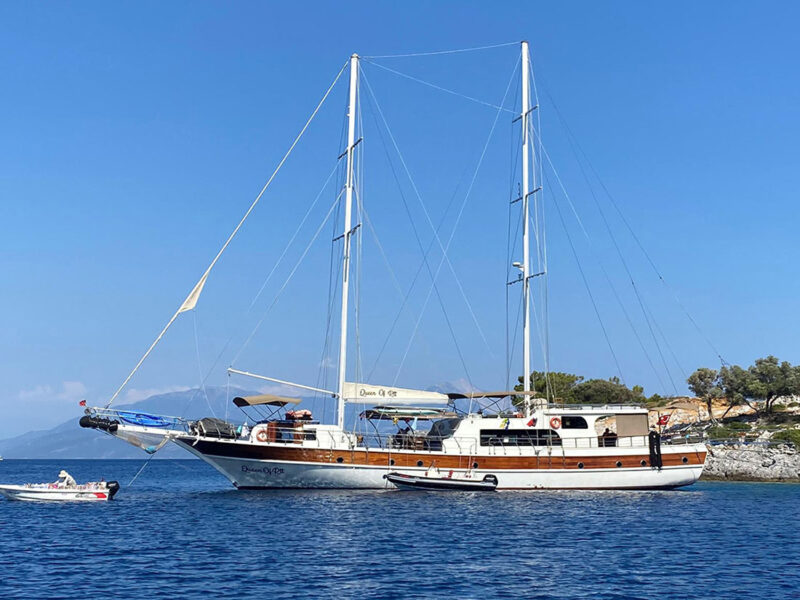 Queen of RTT gulet yacht charter