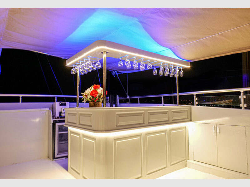Freedom gulet outdoor upper deck bar