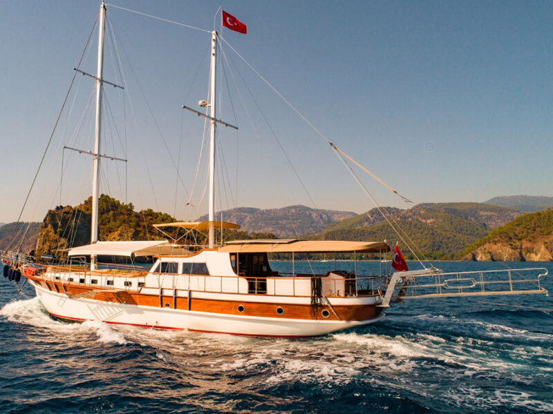 Afilli Gulet exterior shot from port side while cruising