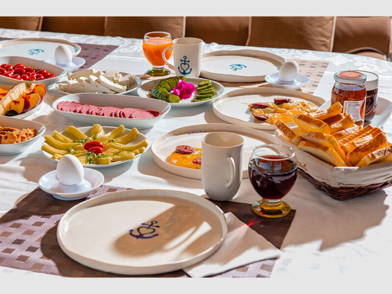 Gulet Afilli Chef's Breakfast Presentation