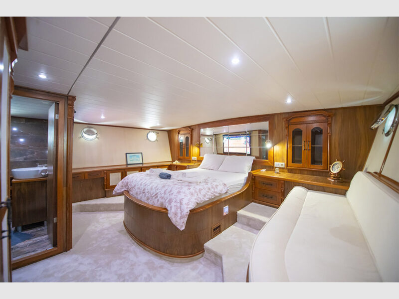Gulet Afilli Interior Master Cabin