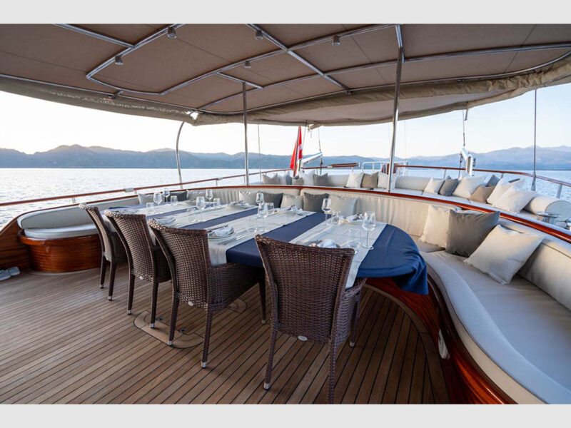 Gulet La Bella Vita Aft Deck Dining Table
