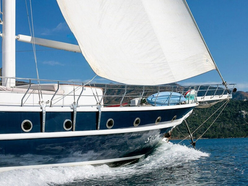 Sarayli-1 gulet exterior close-up while cruising