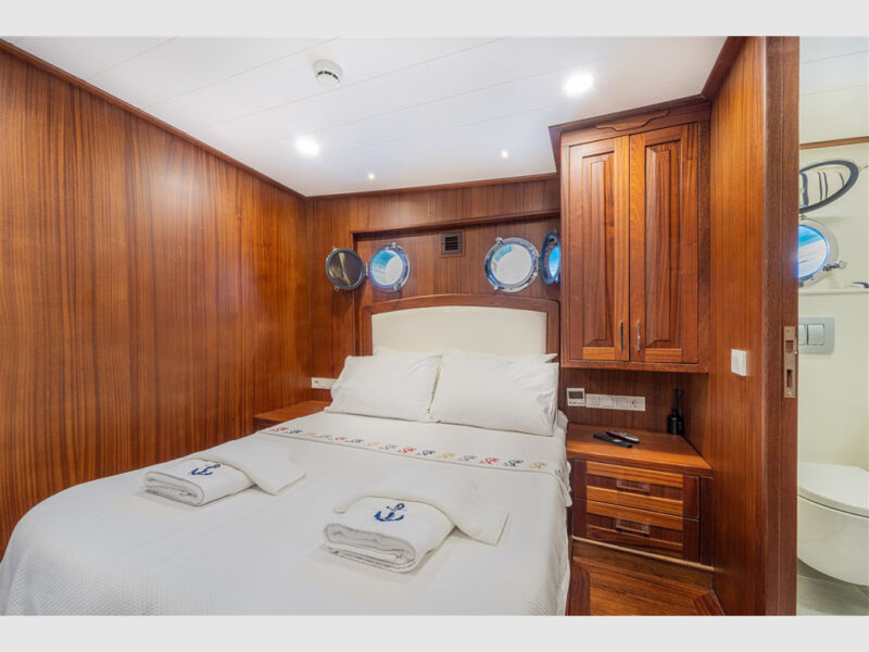 Emine Charter Gulet interior double cabin bathroom
