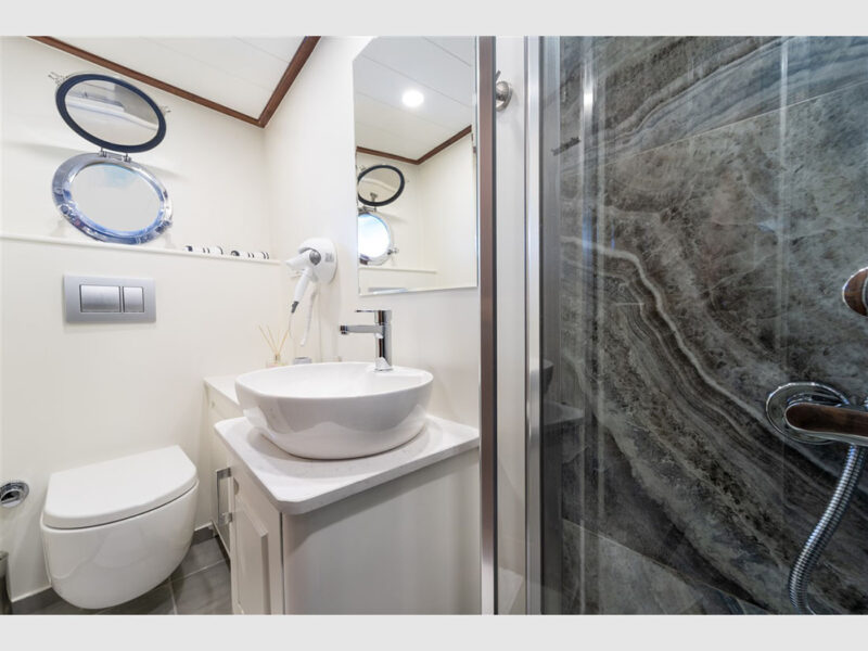Emine Charter Gulet interior double cabin bathroom