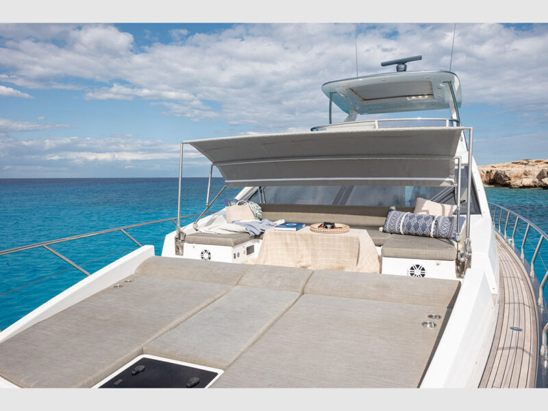 Sea Ya Azimut 66 Outdoor Fore Deck Lounge