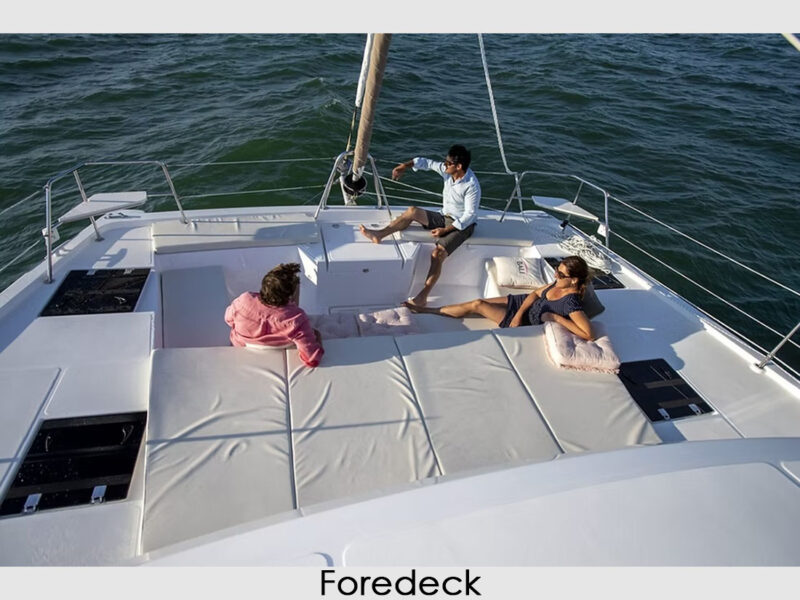 Bali 40 Catspace rental catamaran Marmaris outdoor foredeck