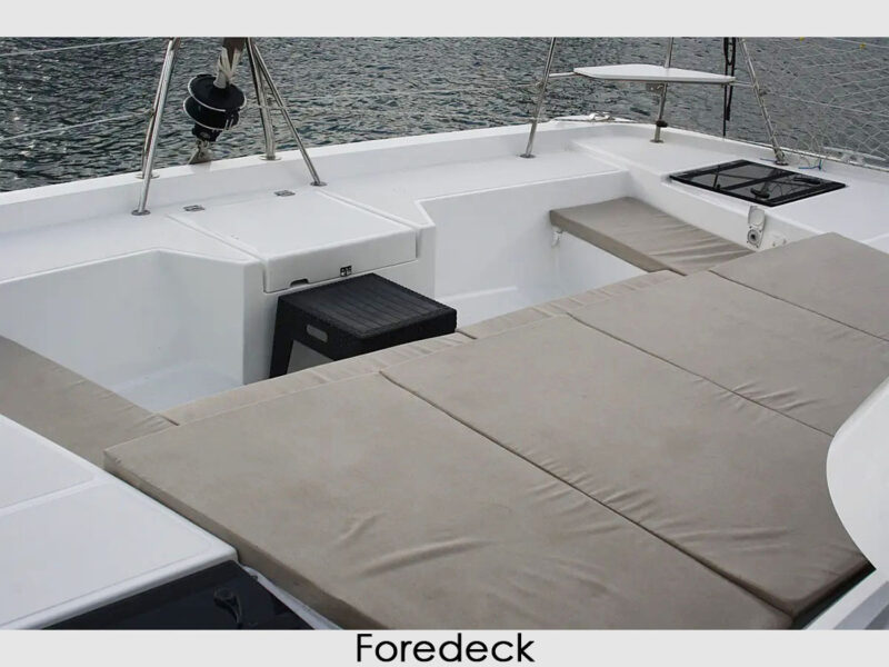 Bali 40 Catspace rental catamaran Marmaris outdoor foredeck