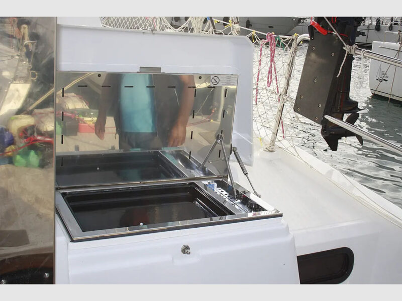 Bali 40 Catspace rental catamaran Marmaris outdoor barbeque