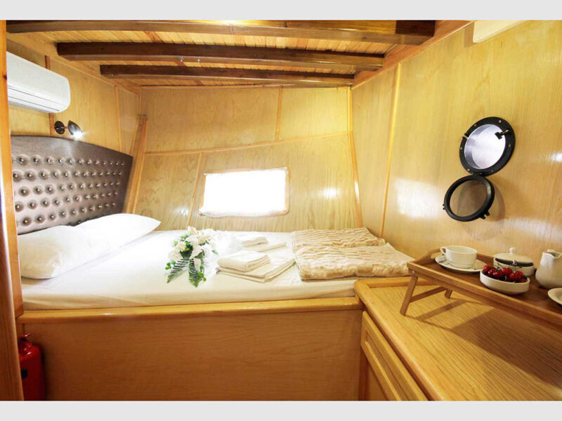 Rhodes blue cruise gulet indoor aft cabin