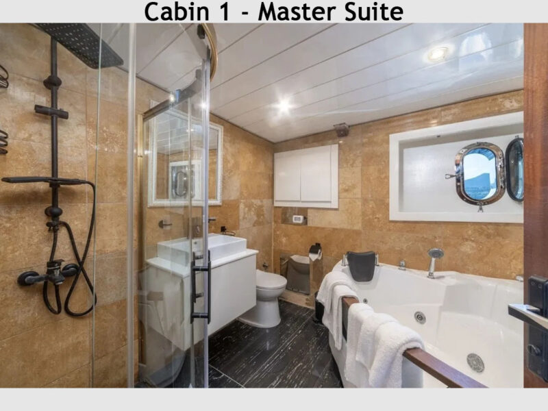 Esma Sultan gulet interior - master suite bathroom