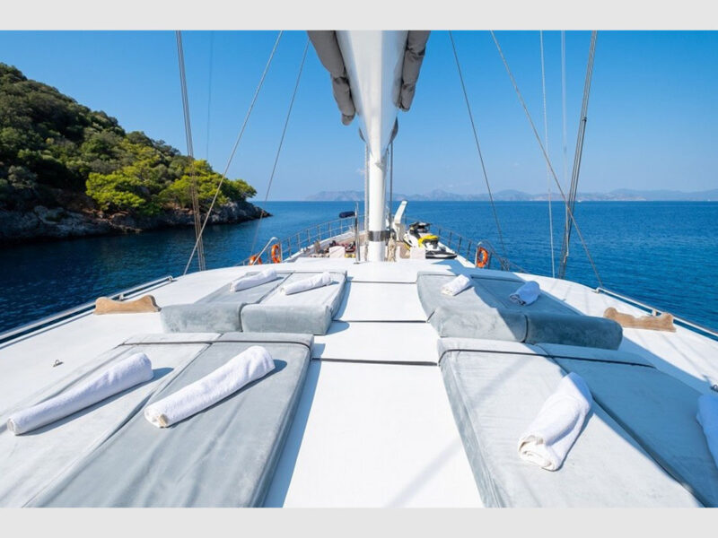 Esma Sultan gulet fore deck sunbeds