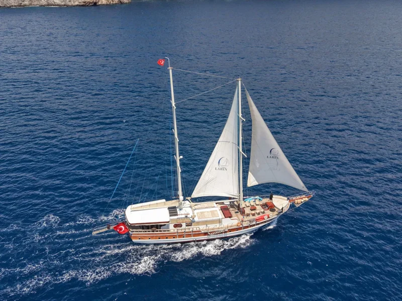 larin su gulet yacht charter