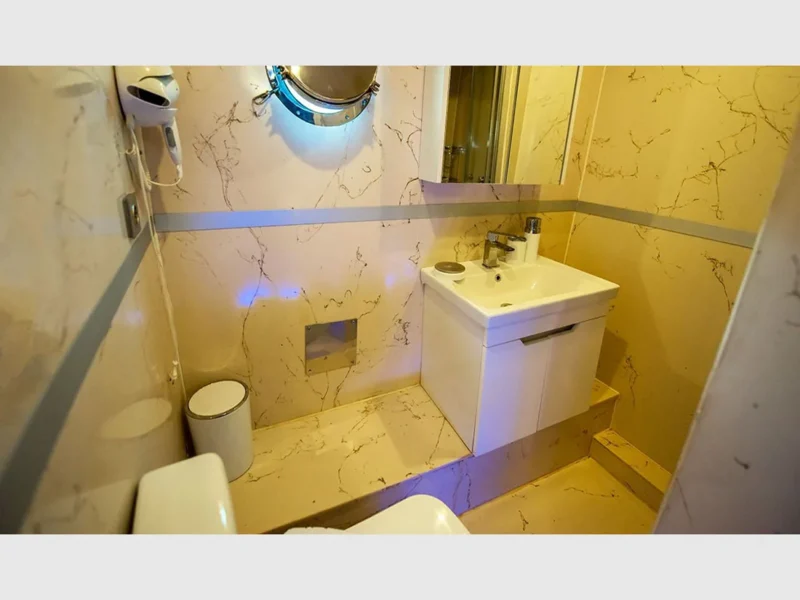 Buse by FRZ gulet interior master cabin bathroom